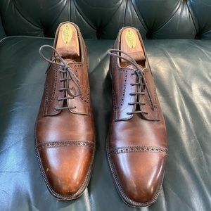 Tom James Men’s 8.5 brown Oxford lace ups